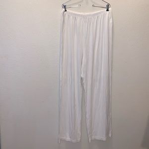 Soft Focus white stretchy pull On casual pants